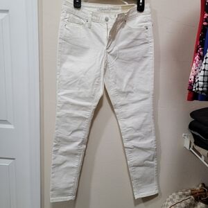 NEW White Midrise Skinny Jeans